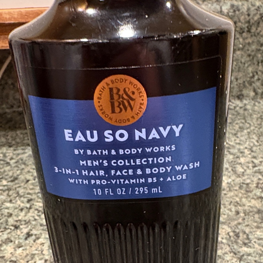B&B Eau So Navy 3-in-1 Body Wash. FINAL SALE PRICE !!